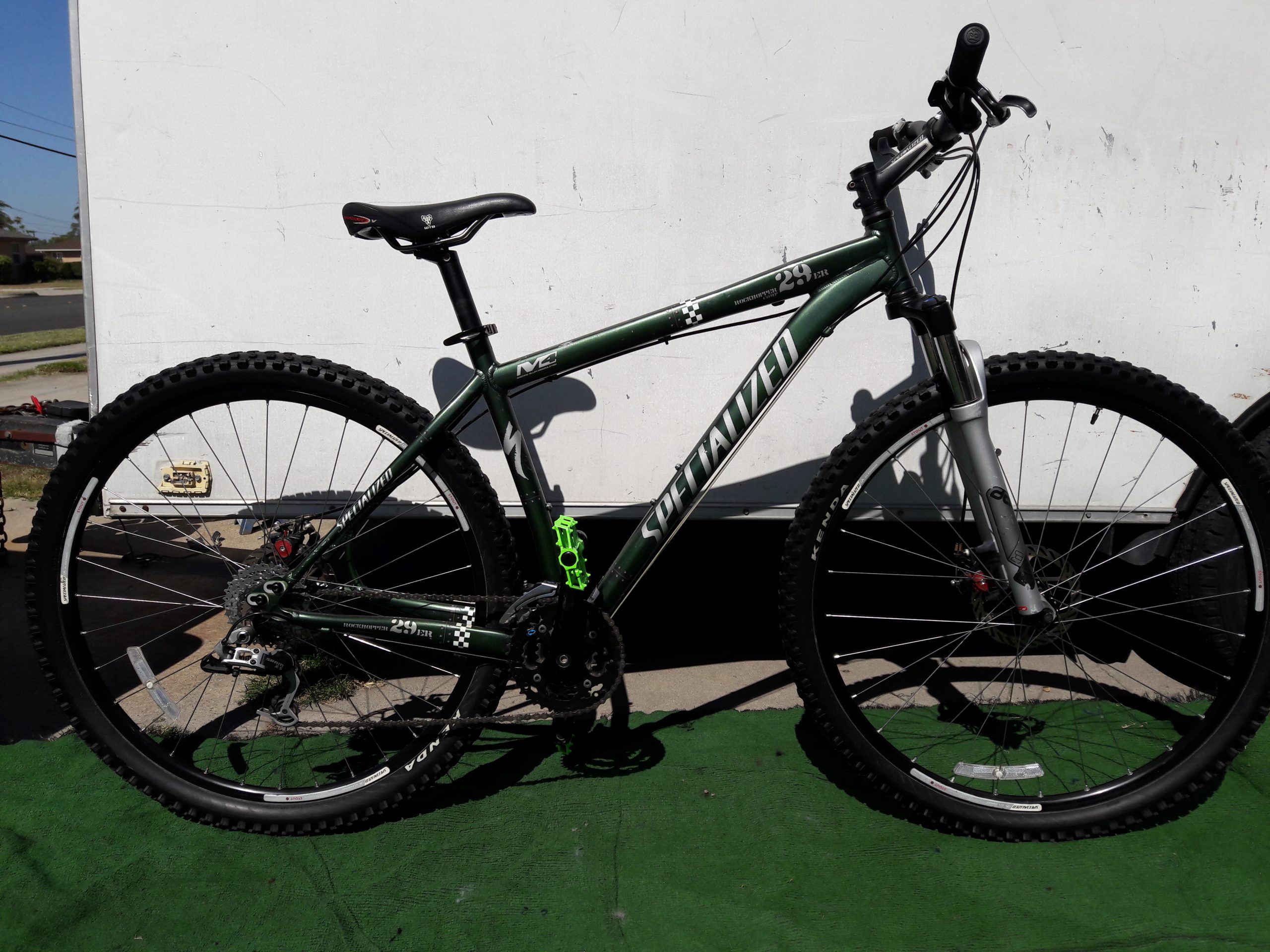 Orange County Used Bikes 29ER SPECIALIZED ROCKHOPPER COMP MOUNTAIN BIKE